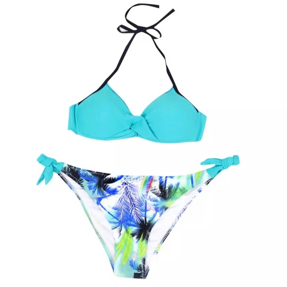 Sexy two piece bikini swimsuit with push up top - Picture 2 of 4